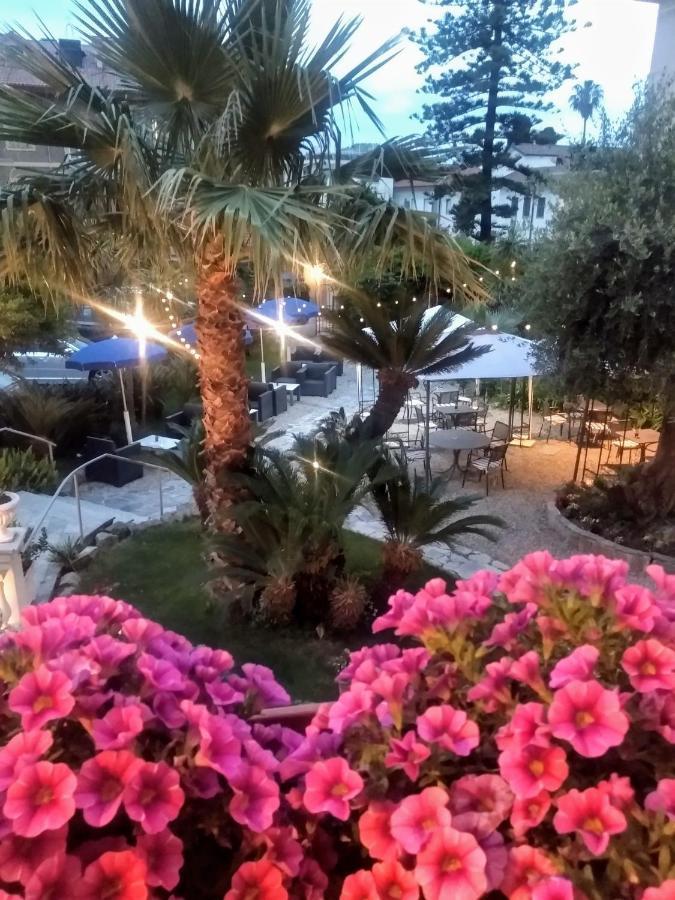 Hotel Morandi Sanremo Luaran gambar