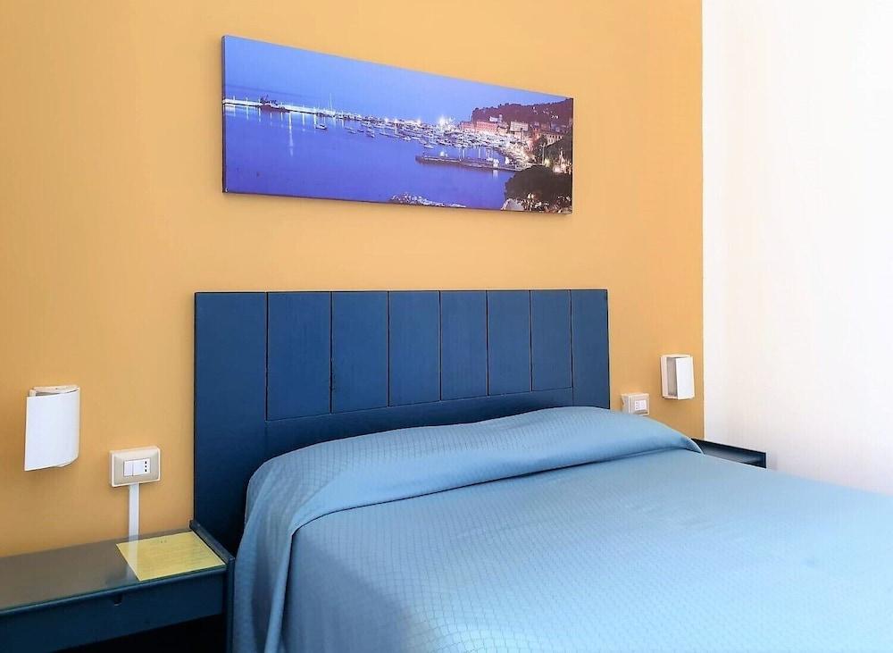 Hotel Morandi Sanremo Luaran gambar